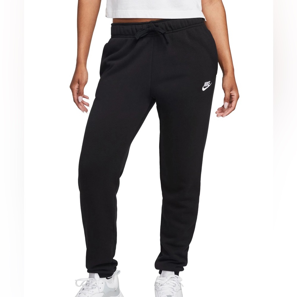 Nike Women's Sportswear Club Fleece Mid-Rise Joggers